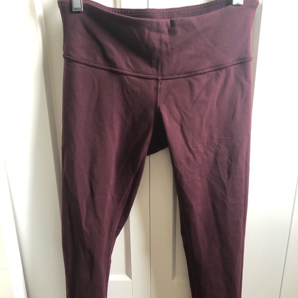 Lululemon Wunder Under size 6